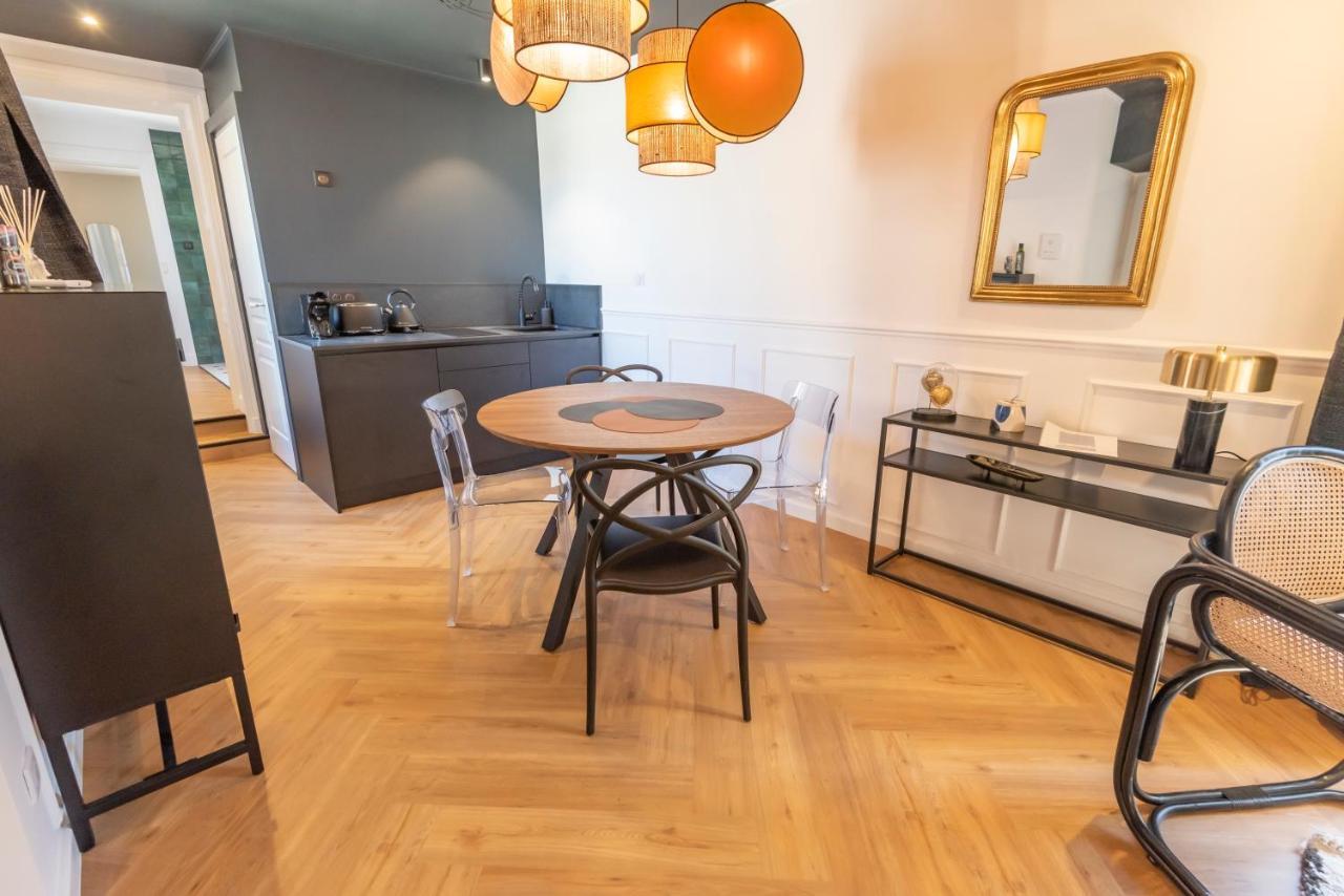 Le Cosy Chic . Proche Gare . Centre-Ville Macon . Neuf . Climatisation . Design . Wifi . Extérieur photo